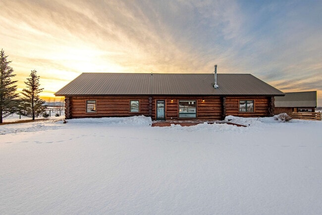 Building Photo - 1330 Larsen Ln