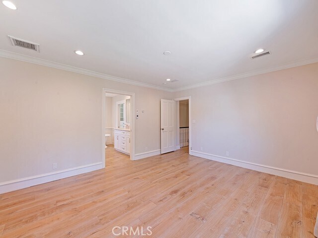 Building Photo - 5463 Katherine Ave