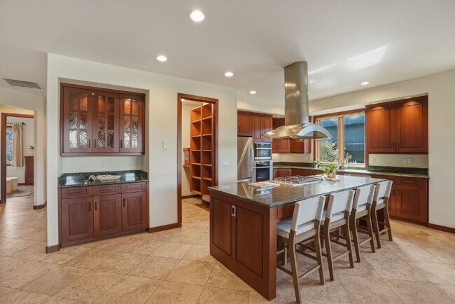 Building Photo - Beautiful 3-Bedroom Home Above Miller’s Landing with River and Mountain Vistas