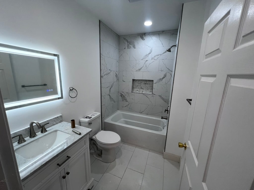 Building Photo - 1316 11th Ave