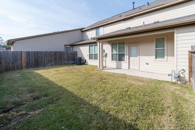 Building Photo - Bavaria - 12222 Ghita Ln, Houston, TX, 77044