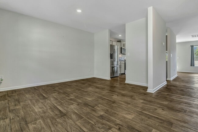Building Photo - 227 Roper St