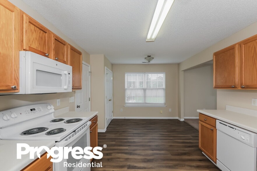 Building Photo - 1003 Fort Clapsop Ct