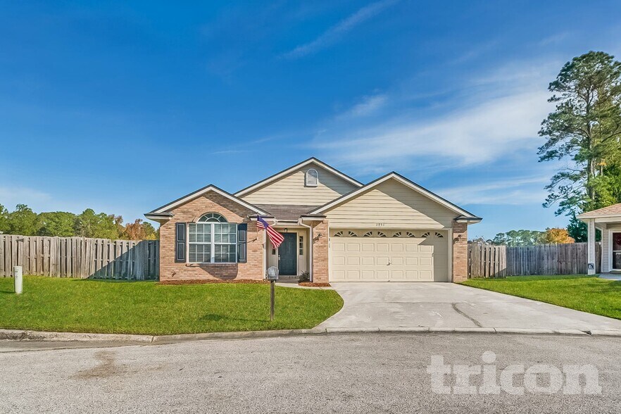 Building Photo - 3951 Hideaway Lane