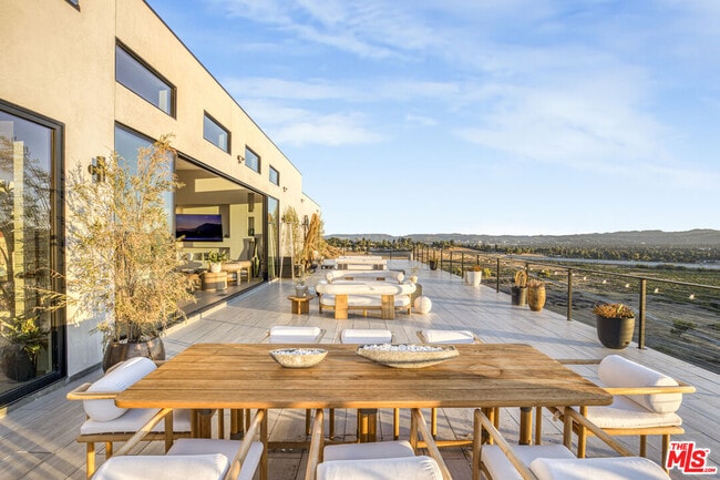 Building Photo - 22570 S Summit Ridge Cir