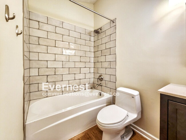 Building Photo - 2047 Arbor Forest Dr SW