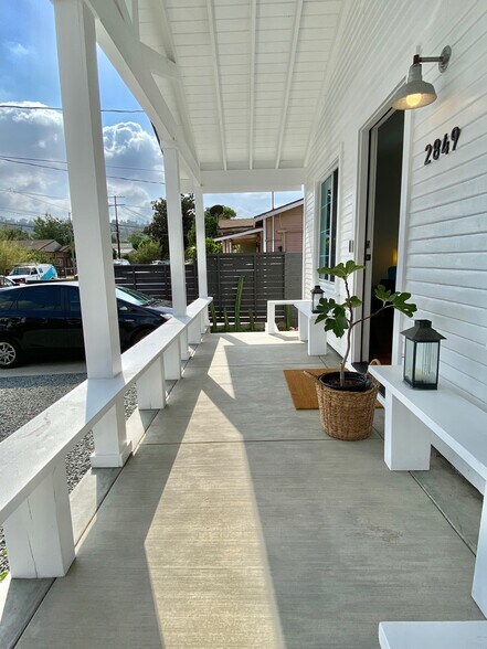Building Photo - 2849 Knox Ave