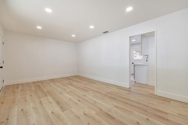 Building Photo - 1134 Agatha Way
