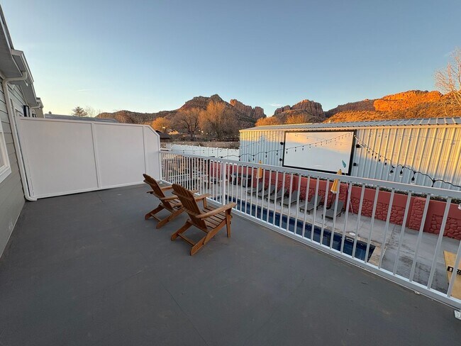 Building Photo - 380 Utah Ave