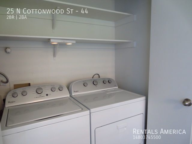 Building Photo - 2 Master Bedrooms in Fully Remodeled, Sing...