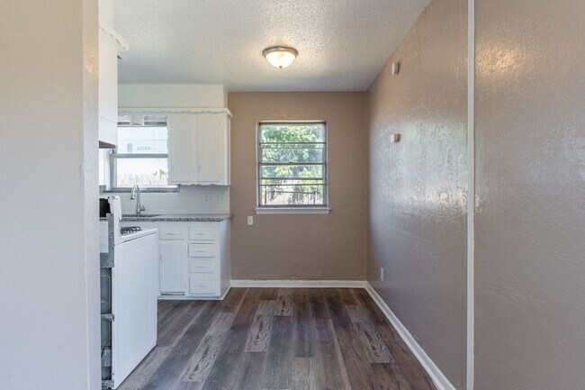 Building Photo - Spacious 4-Bedroom Home with Modern Updates and a Big Yard