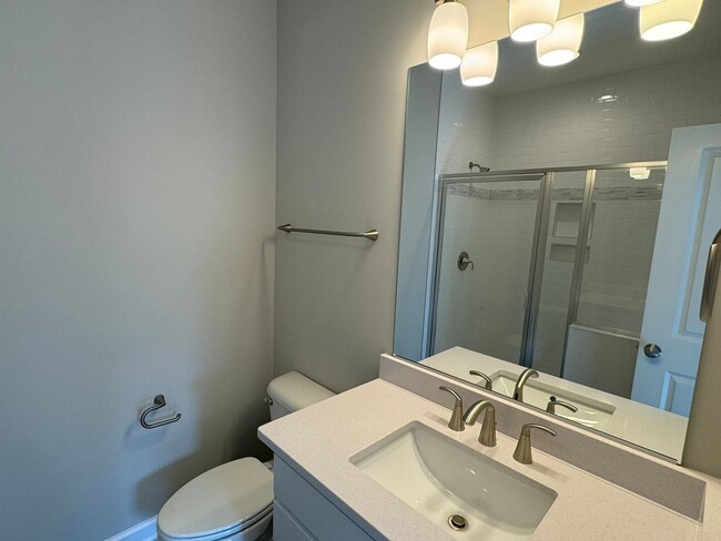 Building Photo - Townhouse for Rent in Preston Lake