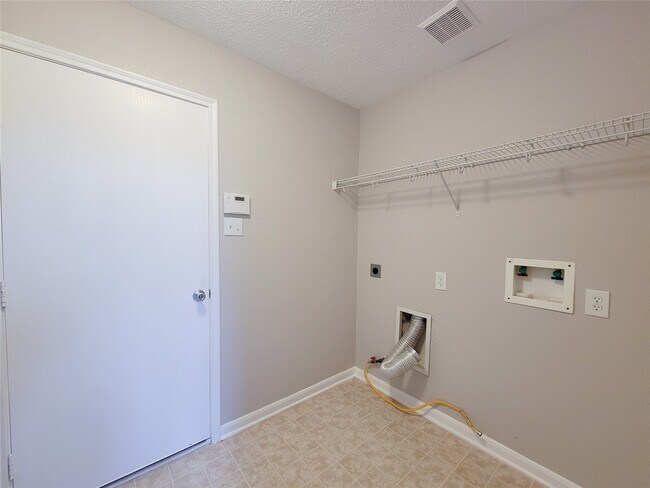 Building Photo - 20759 Cypress Crescent Ln