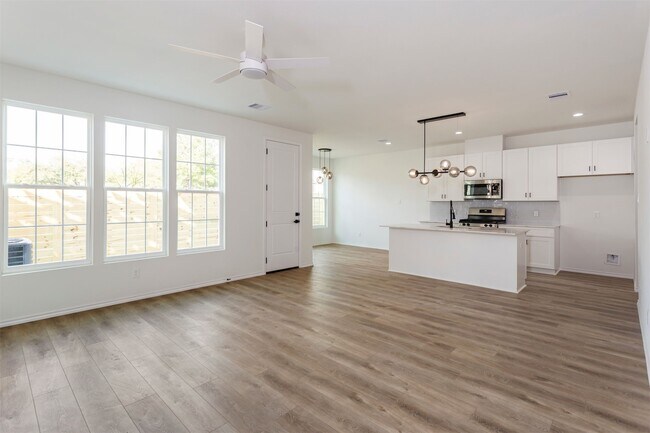 Building Photo - 1271 Oakmont Bnd Dr