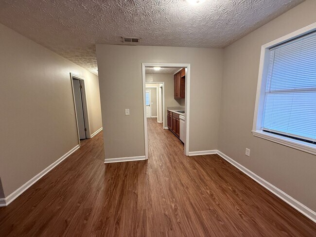 Building Photo - 108/110 St Andrews Ct