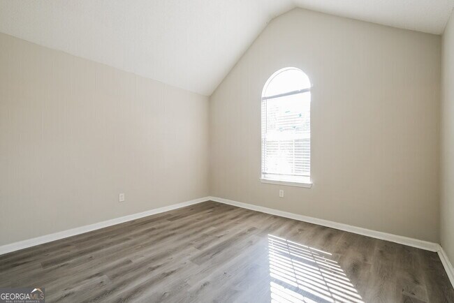 Building Photo - 4410 Reserve Hill Crossing
