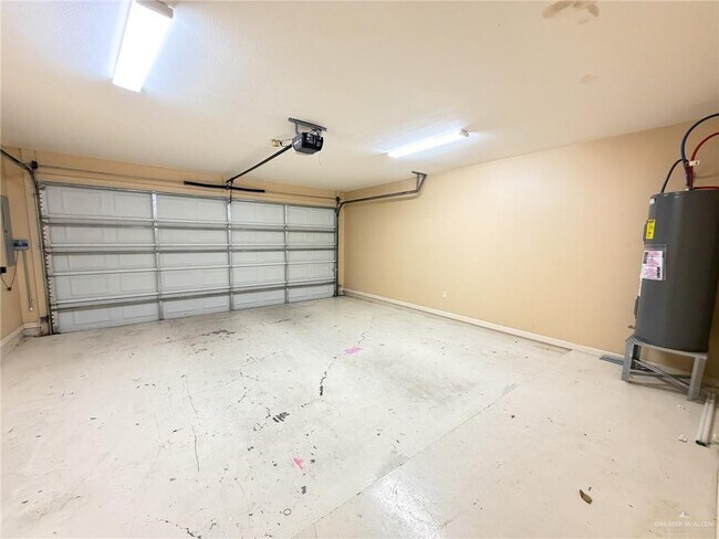 Building Photo - 29 E Uphall Ave