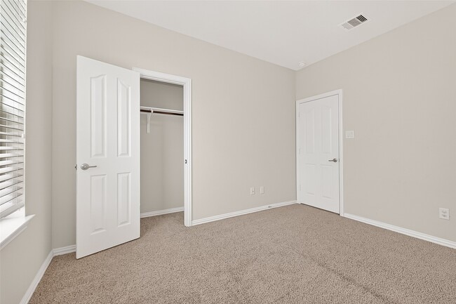 Building Photo - 19711 Kinsington Briar Ln