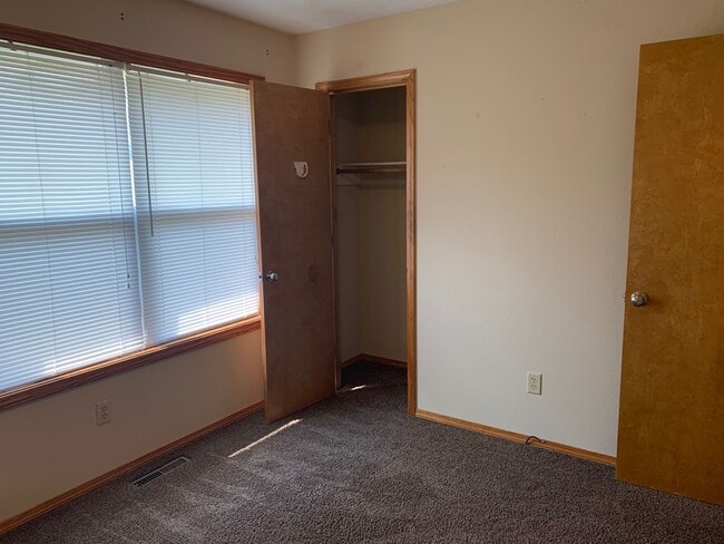 Building Photo - 3 Bed 2 Bath house for rent!!