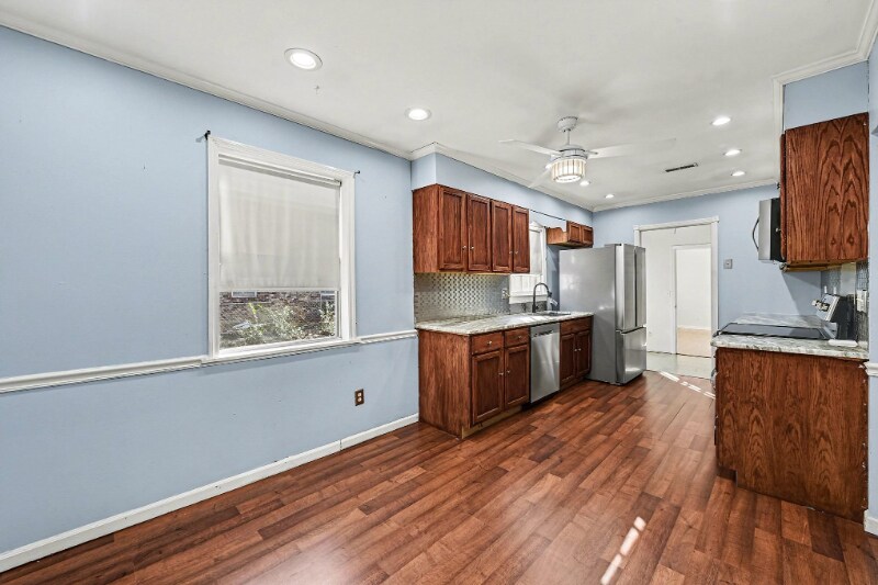 Building Photo - 115 Loblolly Ln