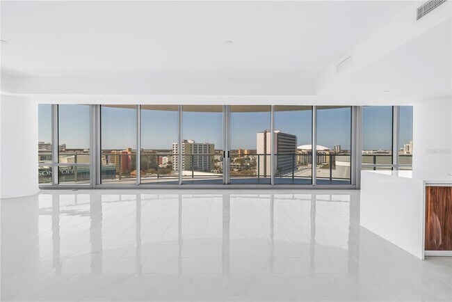 Building Photo - 400 Central Ave