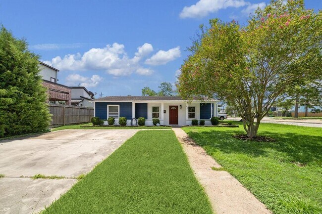 Primary Photo - 1147 Du Barry Ln