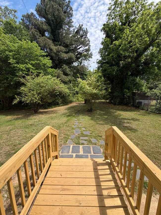 Building Photo - Charming 4bdrm/1.5bth Home Located in Richmond's North Highland Park w/Balcony!!