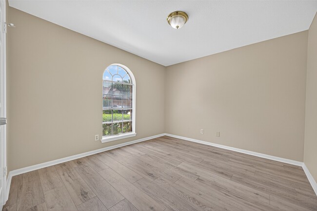 Building Photo - 4132 Deerfield Village Dr