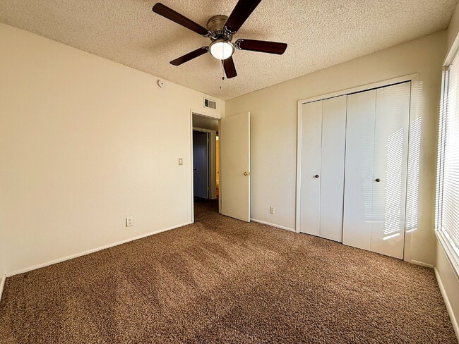 Building Photo - "Charming 3-Bedroom Oasis in Goodyear - Sp...