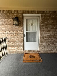 Building Photo - 514 N Petway St