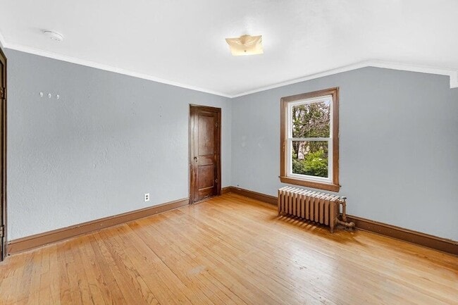 Building Photo - 650 119th St