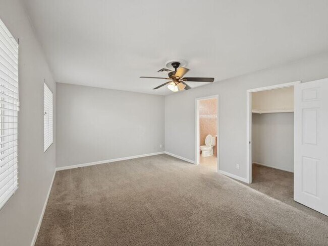 Building Photo - 3 Bedroom Home In Heart of Chandler for Rent