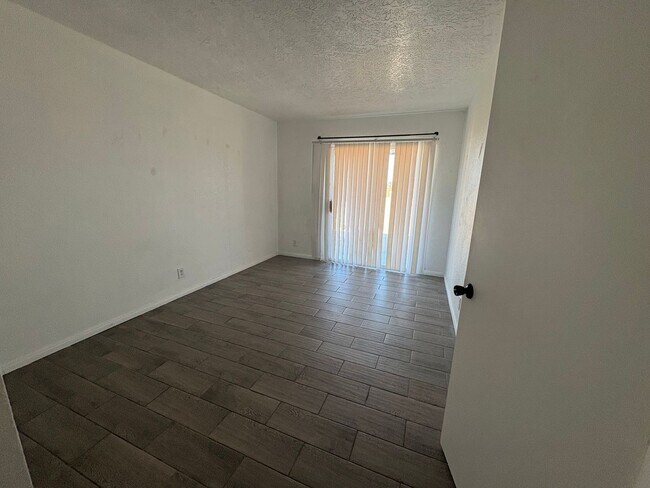 Building Photo - 74077 Cactus Dr