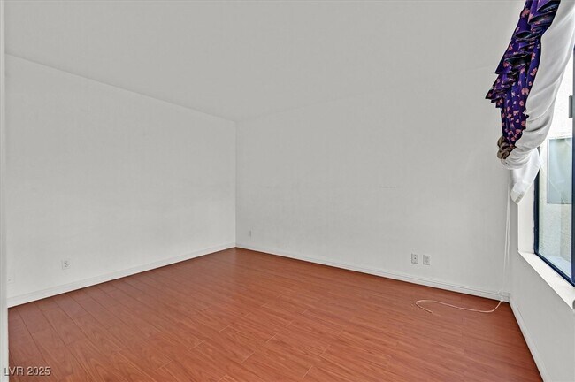 Building Photo - 4320 Gannet Cir