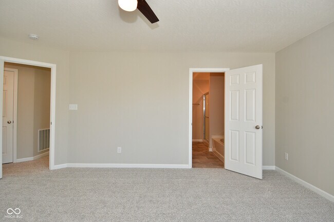 Building Photo - 9732 Evening Sky Way