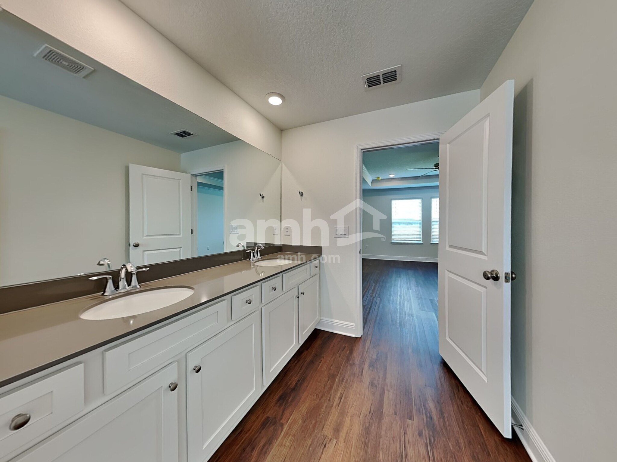 Building Photo - 14515 Cedar Mill Dr