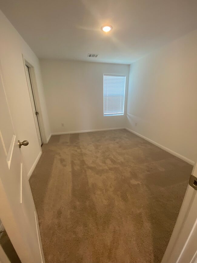 Building Photo - 9710 Ruby Stone Wy