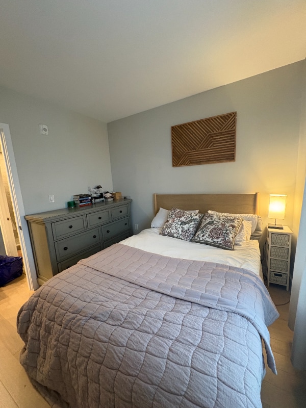 Building Photo - 932 Broadway