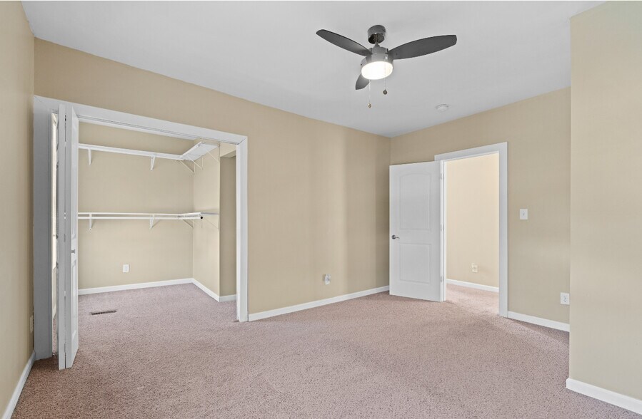 Building Photo - 873 E Livingston Ave