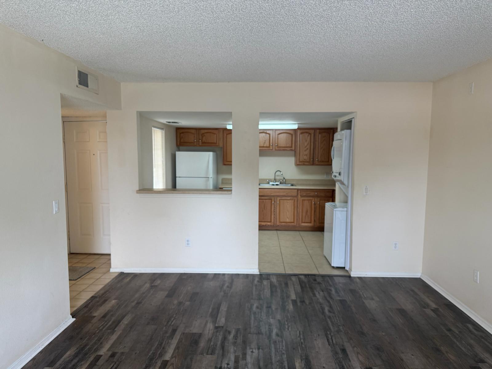 Building Photo - 8144 Fairways Cir