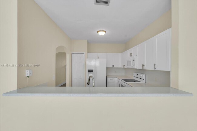 Building Photo - 4292 SW 156th Ave
