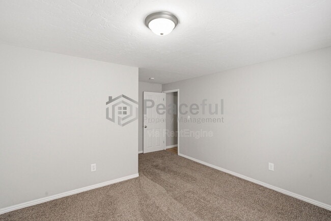 Building Photo - 2303 W 2150 N St