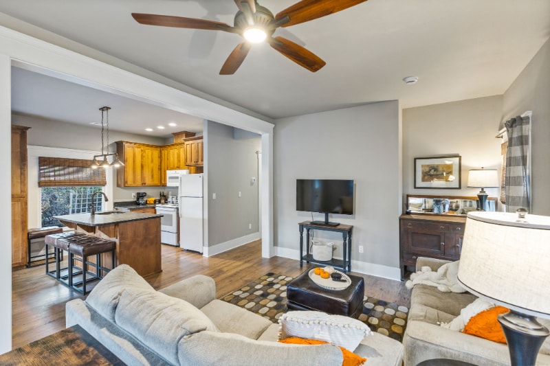 Building Photo - 925 SW Walnut St