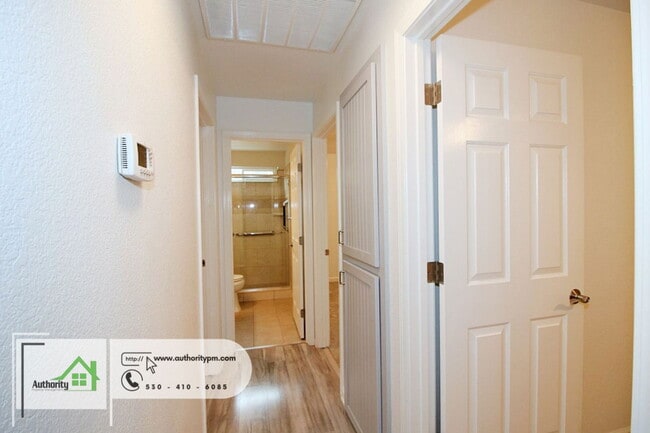 Building Photo - 966 Partridge Dr