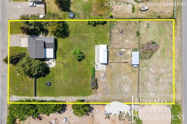 Building Photo - Charming Country Home on 2 Acres | 5 Bed | 3 Bath | Blackfoot, ID