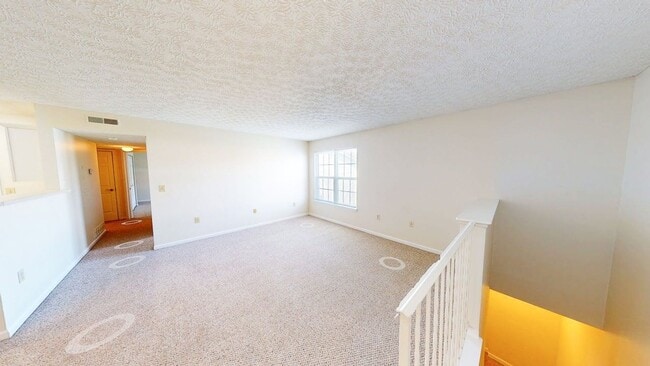 Building Photo - 5566 Garden Ridge