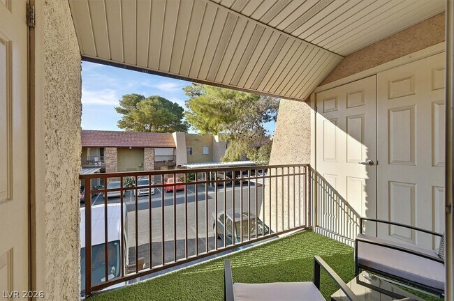 Building Photo - 5493 Indian River Dr