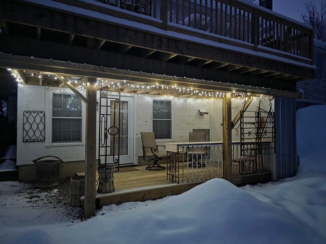 Building Photo - 529 Valley Rd