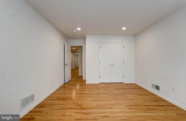 Building Photo - 27 Stonewall Cir