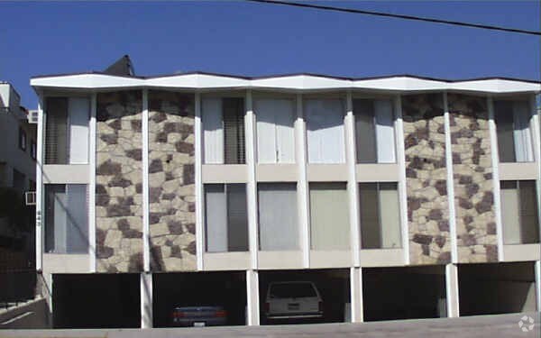 Building Photo - 943 N Louise St